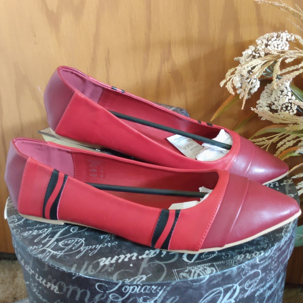 NWOB Modcloth The Wax Of Life Crayon Flat Scarlet